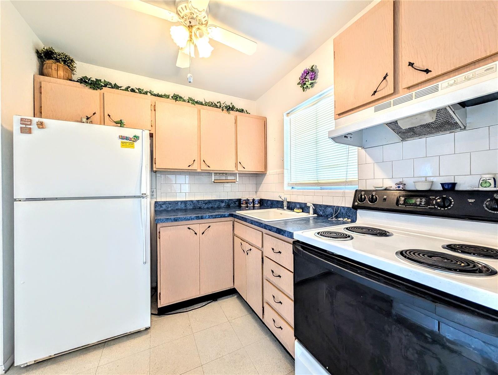 4th image of 5951 Todd St, BRADENTON, FL 34207