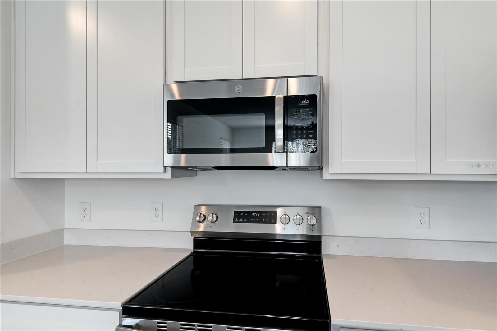 Homes for sale in Dundee, FL | 737 Lake Dell Ave, Dundee, FL 33838 | MLS# S5126022