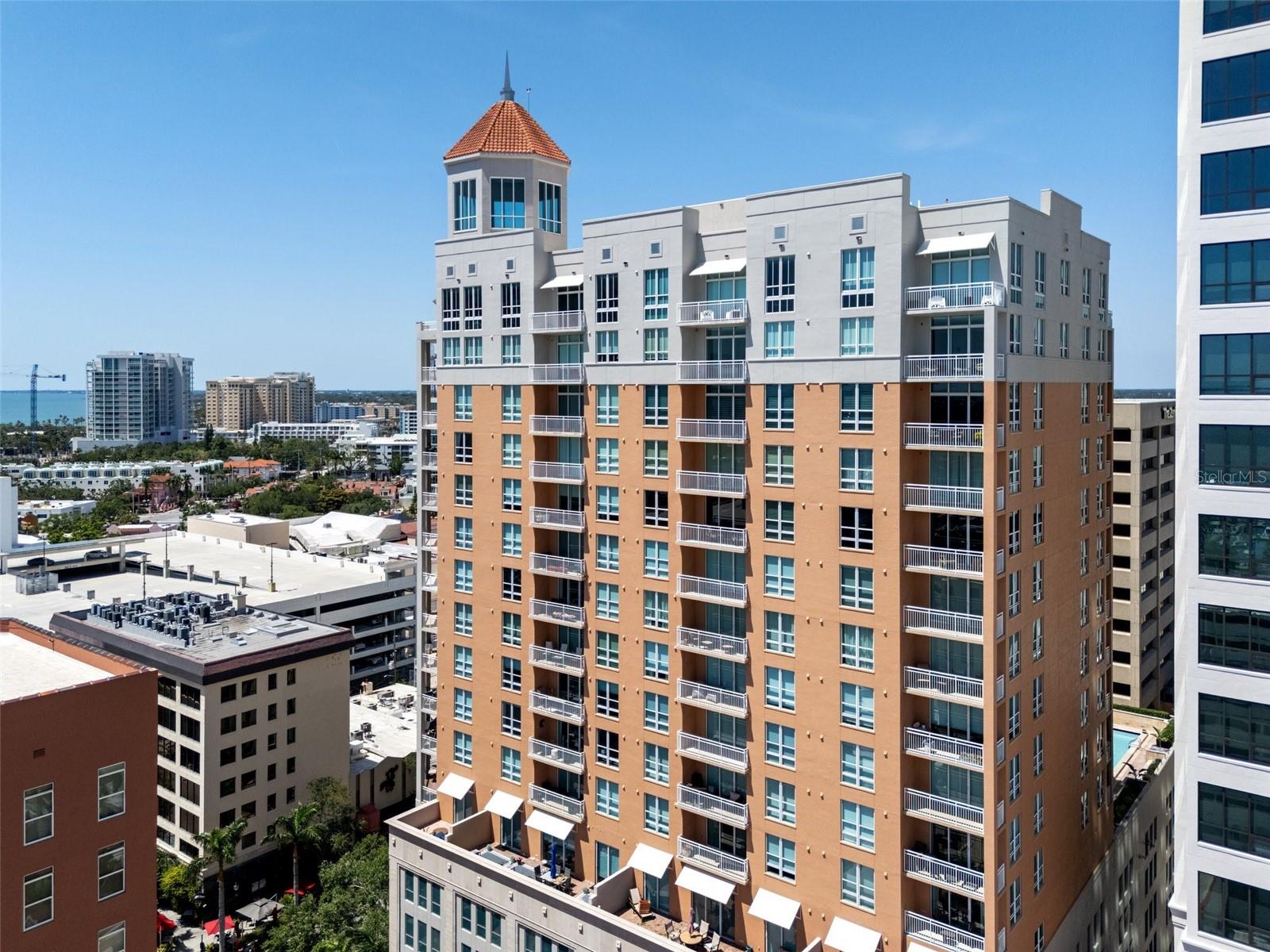 Homes for sale in Sarasota, FL | 1350 Main St, Sarasota, FL 34236