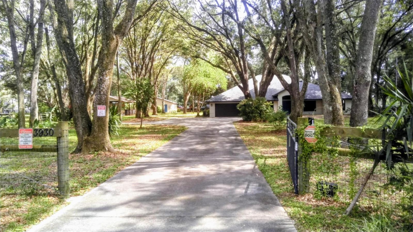 Homes for sale in Lady Lake, FL | 3930 Griffin Ave, Lady Lake, FL 32159 | MLS# G5097568