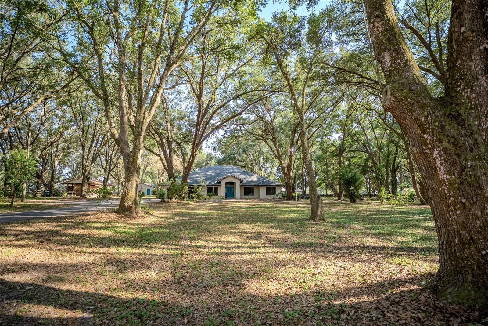Homes for sale in Lady Lake, FL | 3930 Griffin Ave, Lady Lake, FL 32159 | MLS# G5097568