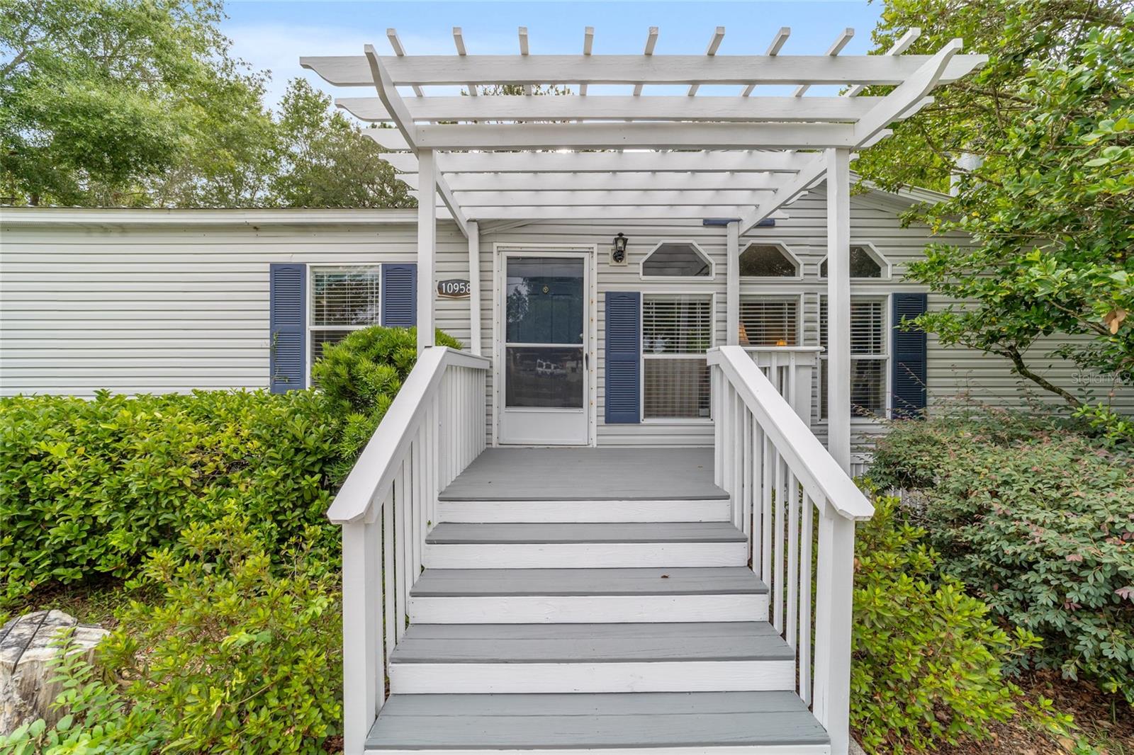 Homes for sale in Dunnellon, FL | 10942 Sw 189Th Ter, Dunnellon, FL 34432 | MLS# OM702794