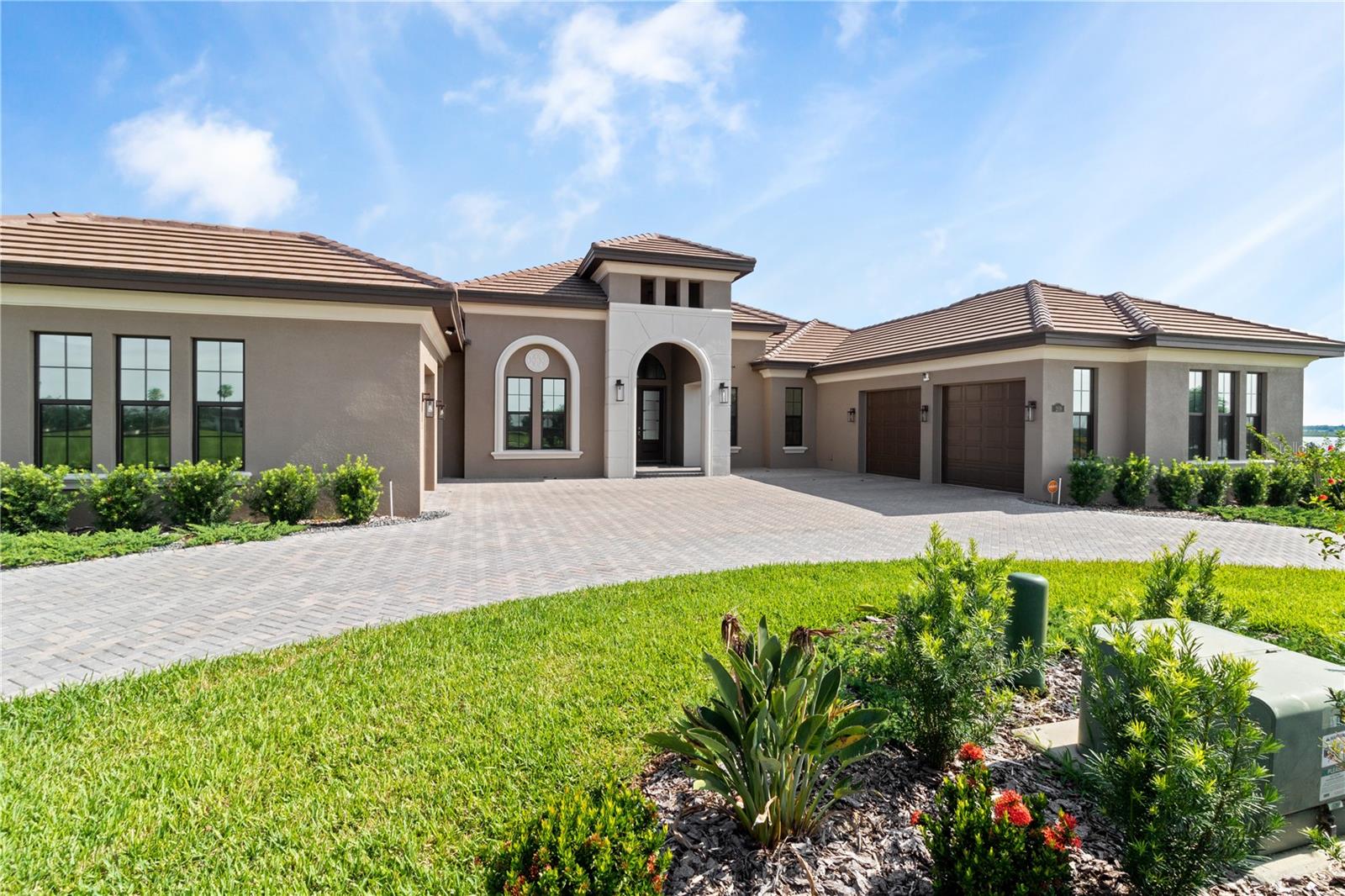 Homes for sale in Lake Alfred, FL | 209 Pine Lilly Ct, Lake Alfred, FL 33850 | MLS# P4935049