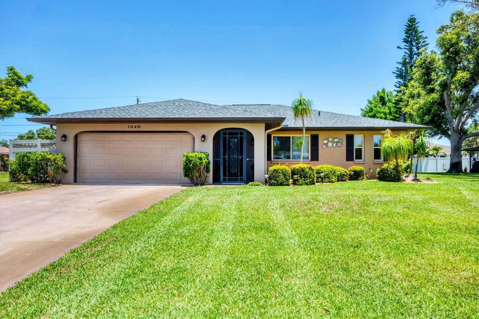 Homes for sale in Englewood, FL | 1040 Caples St, Englewood, FL 34223 | MLS# D6142625