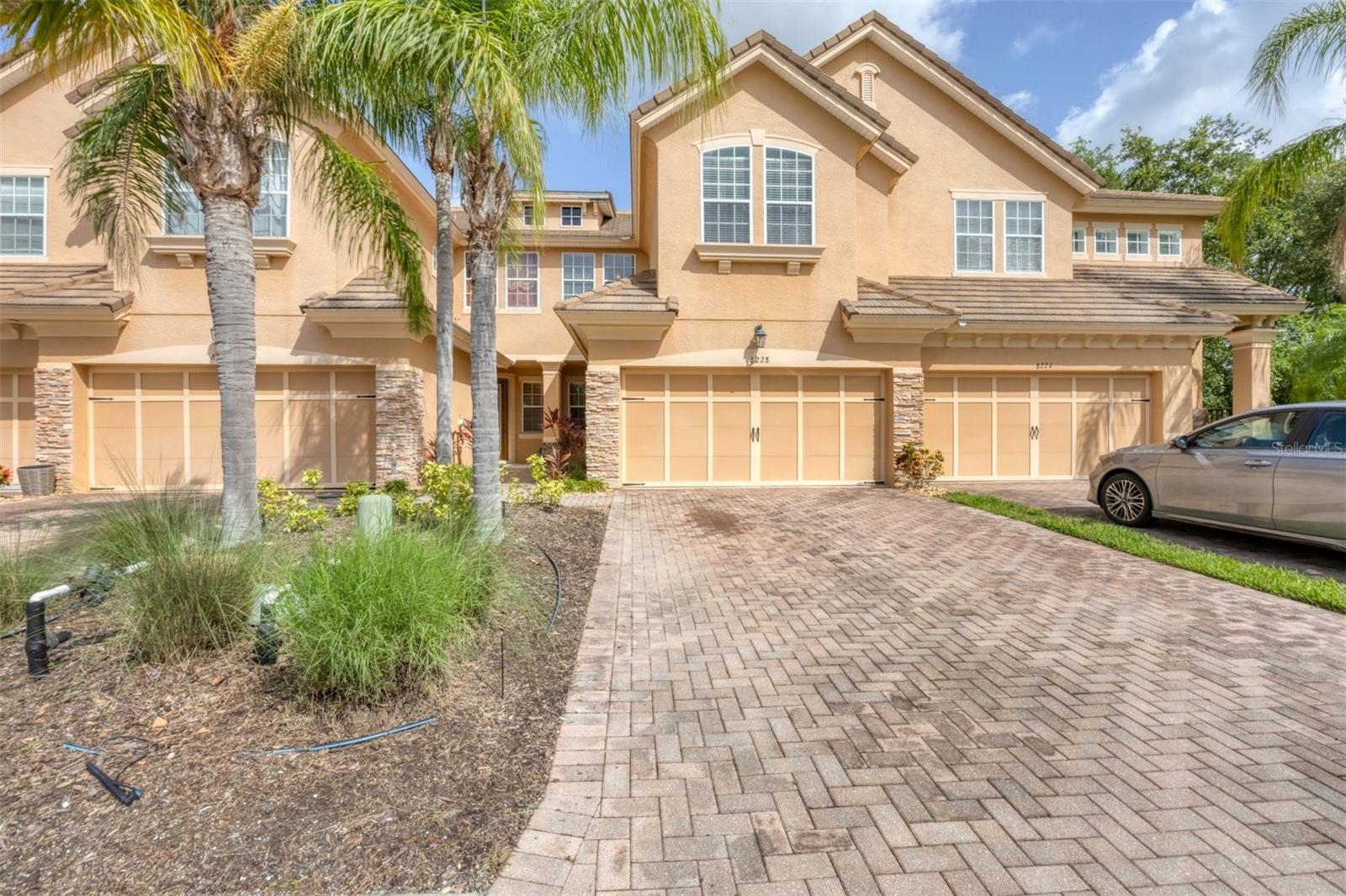 Homes for sale in Sarasota, FL | 8228 Villa Grande Ct, Sarasota, FL 34243 | MLS# D6142634