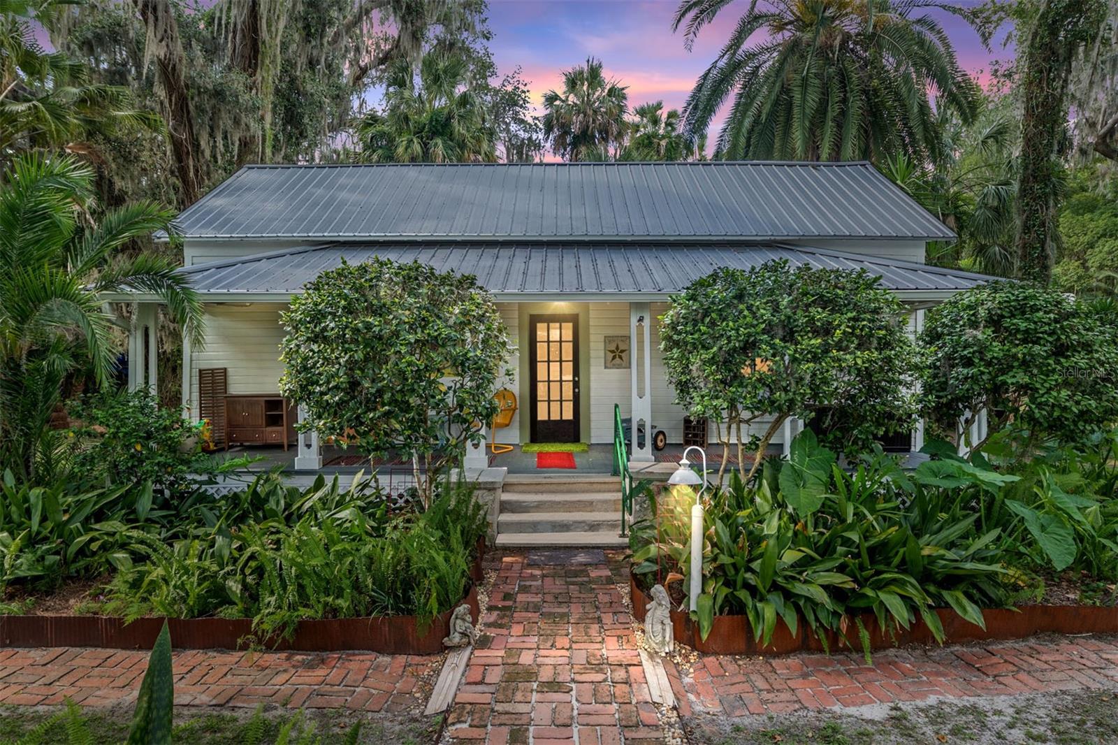 Homes for sale in Mc Intosh, FL | 5881 Avenue H, Mc Intosh, FL 32664 | MLS# GC531521