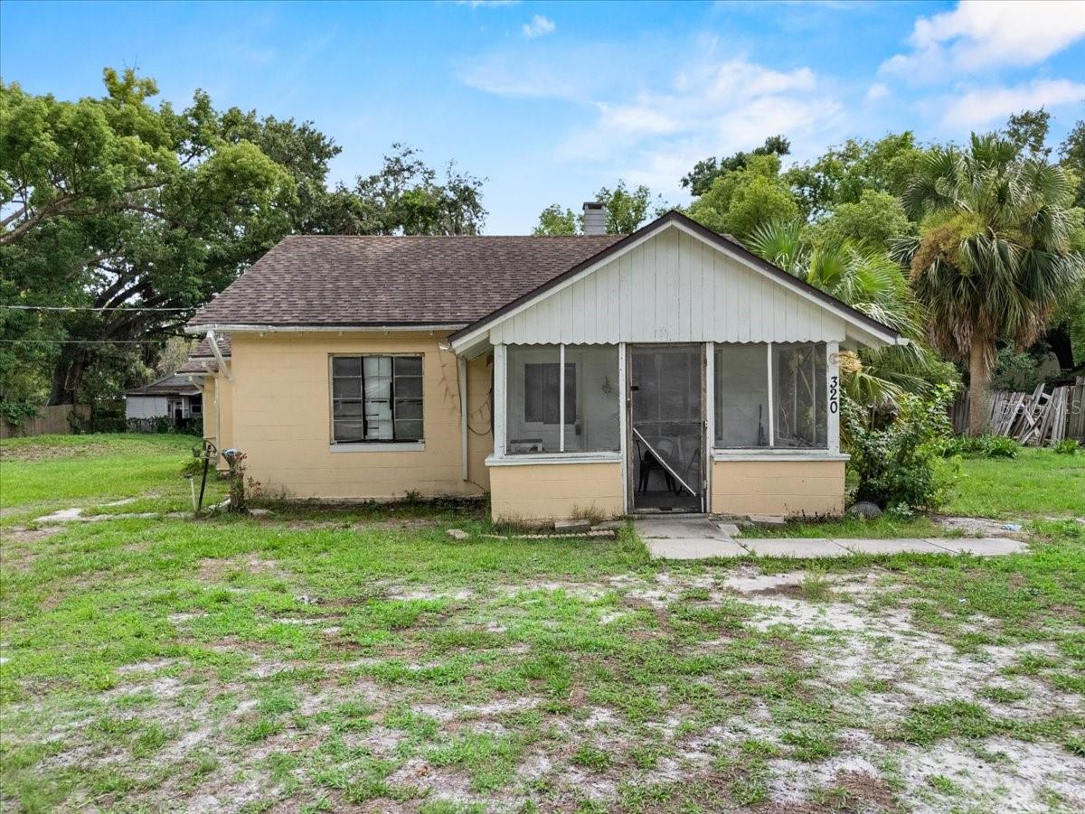 Homes for sale in Lakeland, FL | 320 W Carver St, Lakeland, FL 33805 | MLS# L4953553