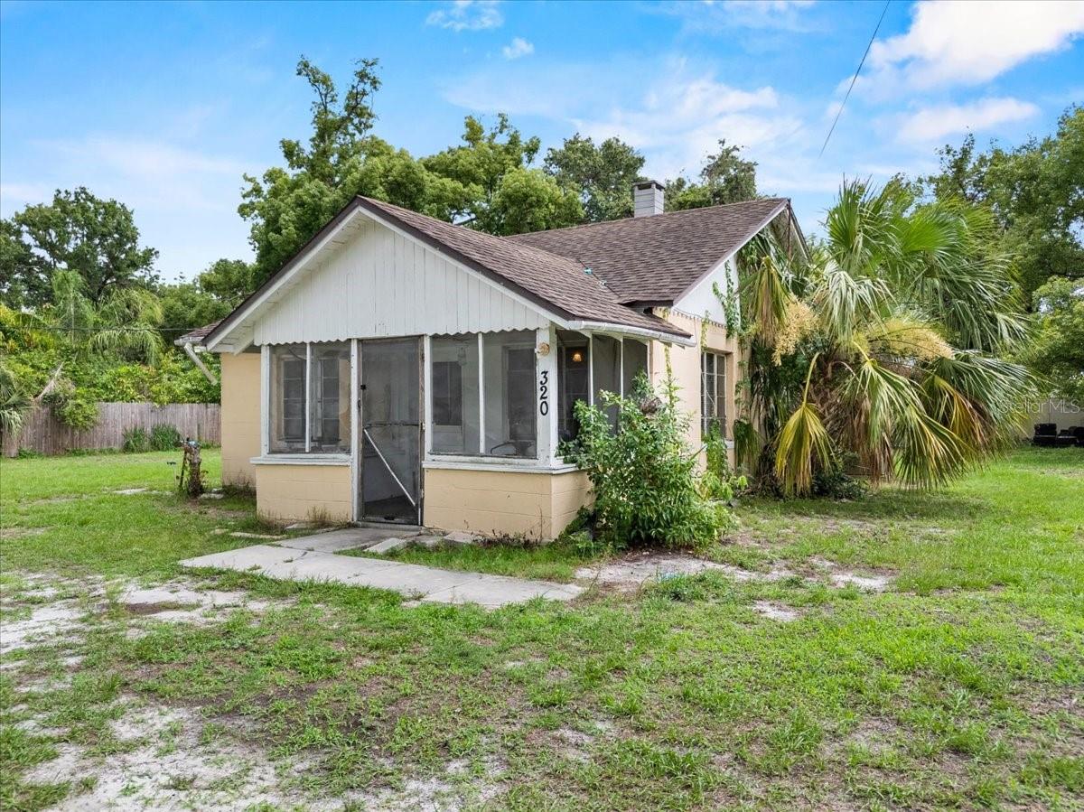 Homes for sale in Lakeland, FL | 320 W Carver St, Lakeland, FL 33805 | MLS# L4953553