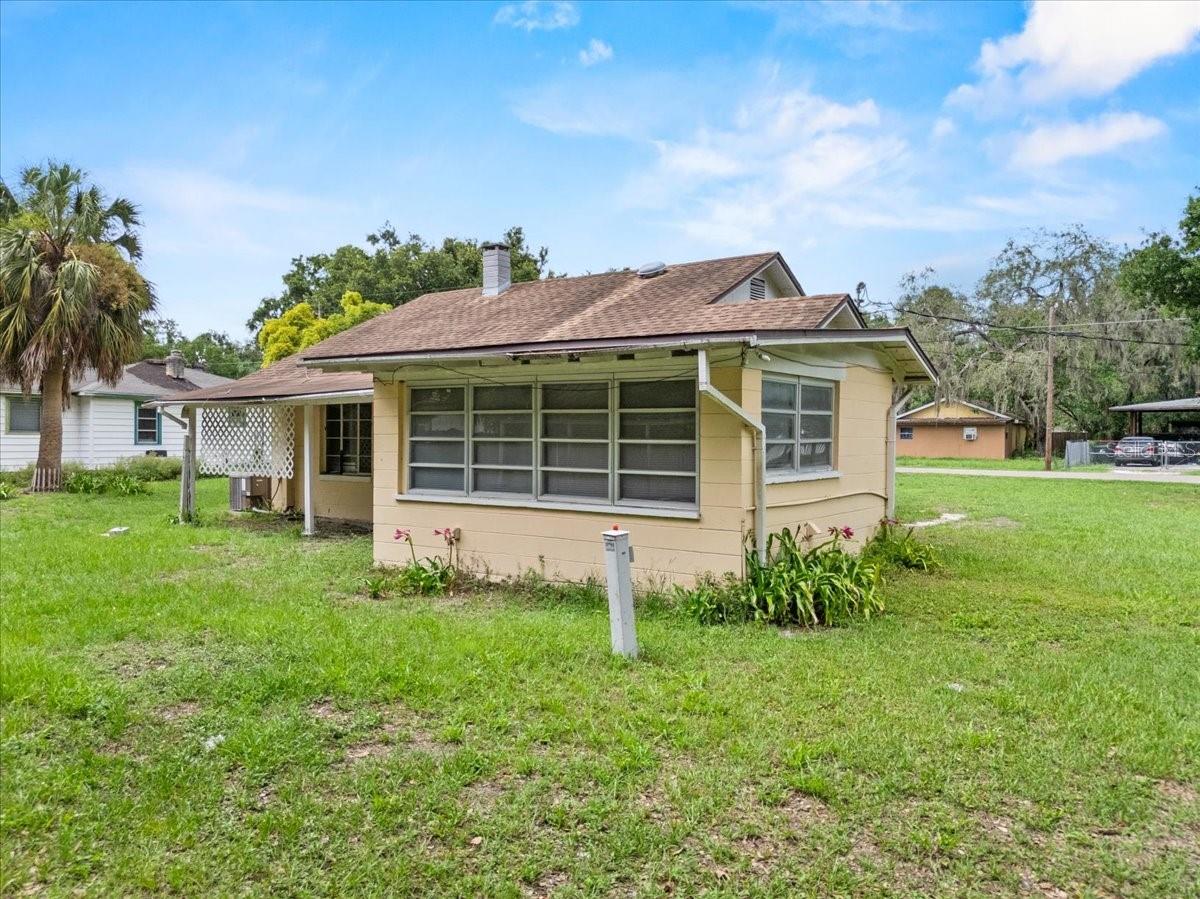 Homes for sale in Lakeland, FL | 320 W Carver St, Lakeland, FL 33805 | MLS# L4953553