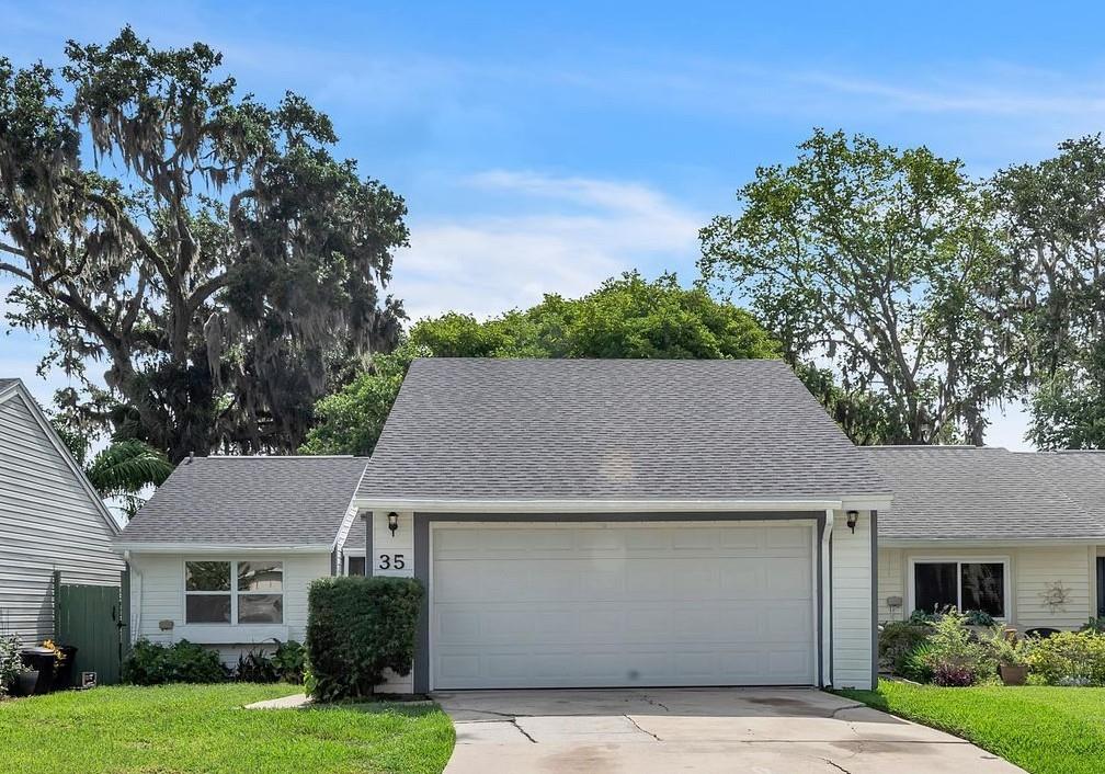 Homes for sale in Palm Coast, FL | 35 Fawn Ln, Palm Coast, FL 32137 | MLS# O6316058