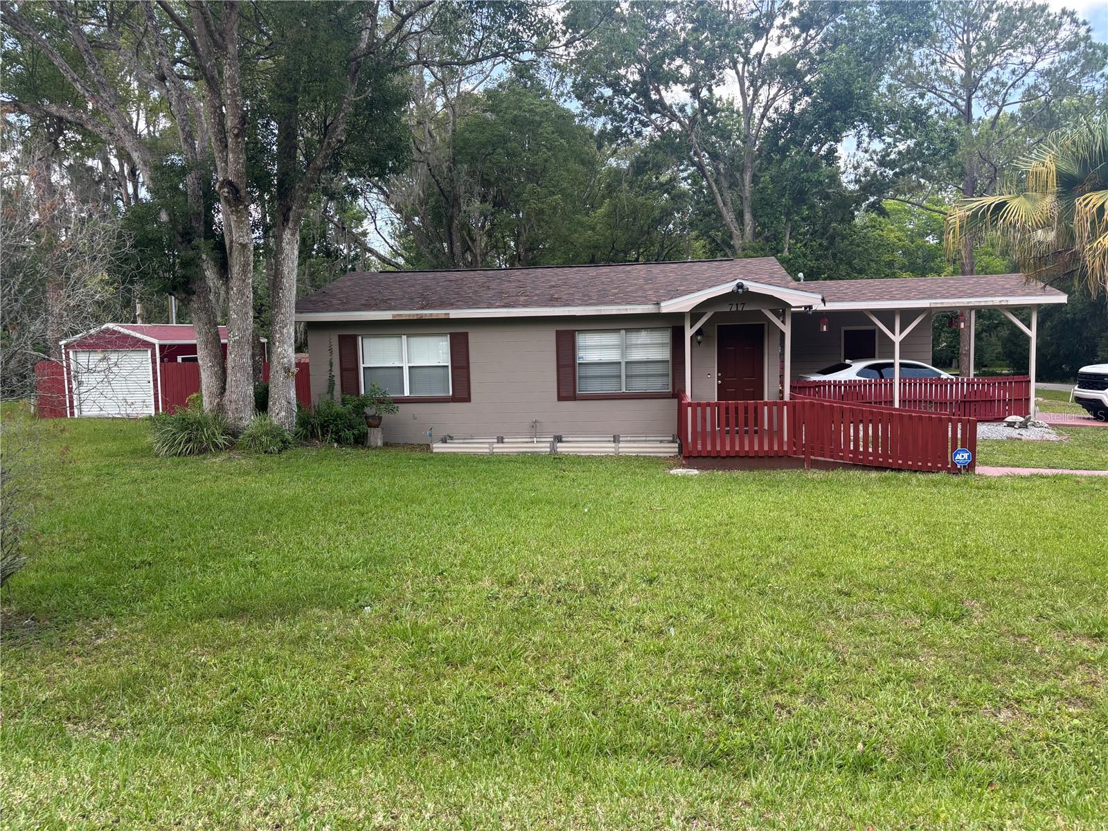 Homes for sale in Brooksville, FL | 717 Whiteway Dr, Brooksville, FL 34601 | MLS# W7876228