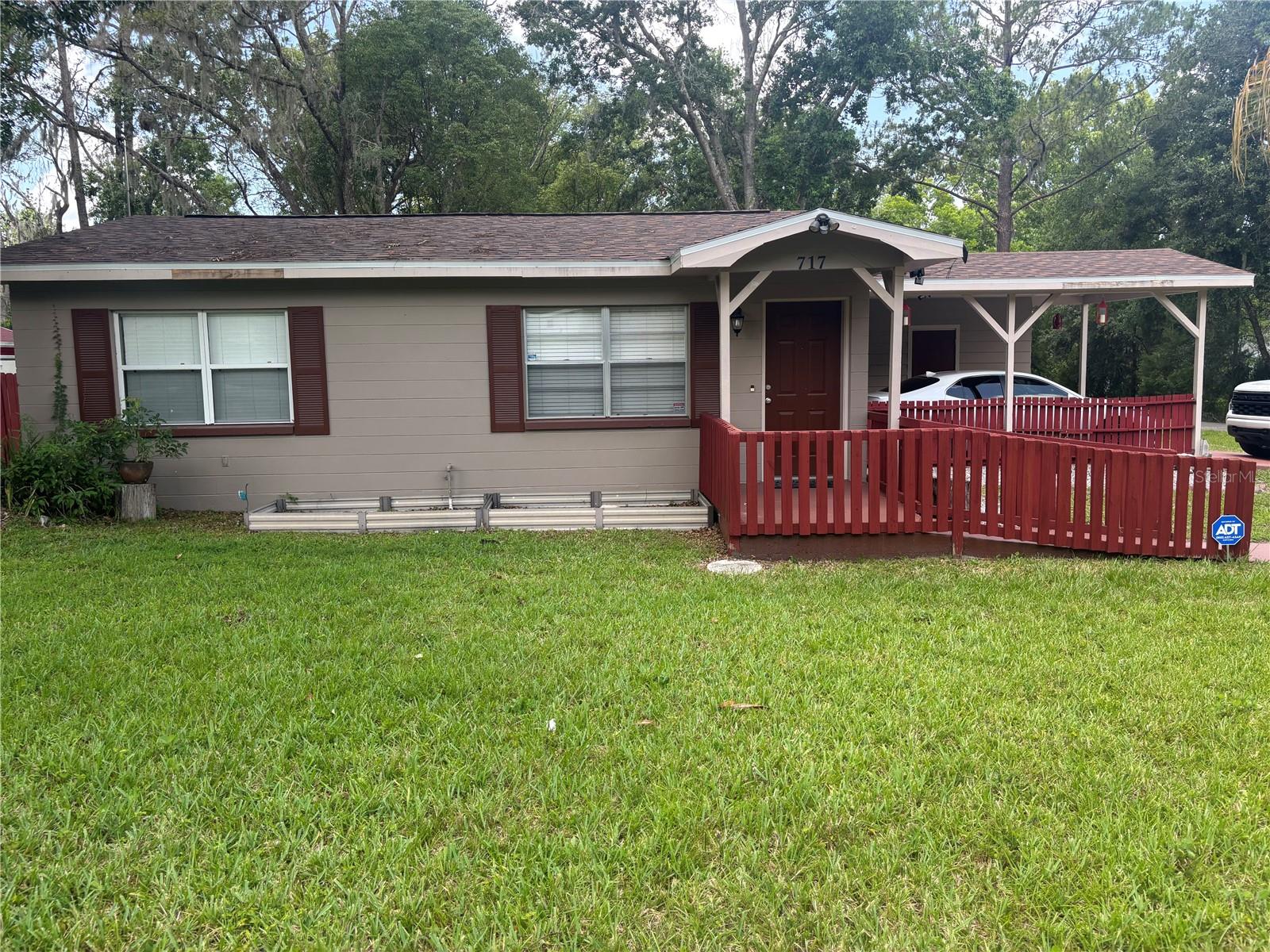 Homes for sale in Brooksville, FL | 717 Whiteway Dr, Brooksville, FL 34601 | MLS# W7876228