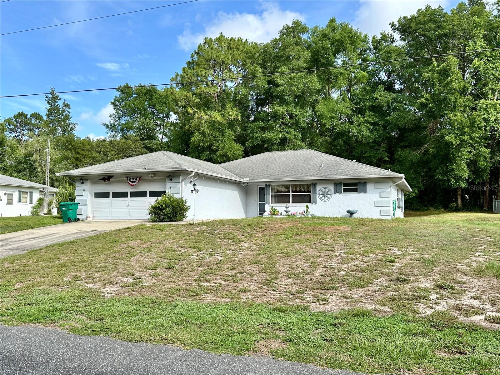 Homes for sale in Citrus Springs, FL | 2020 W Snowy Egret Pl, Citrus Springs, FL 34434 | MLS# OM703224