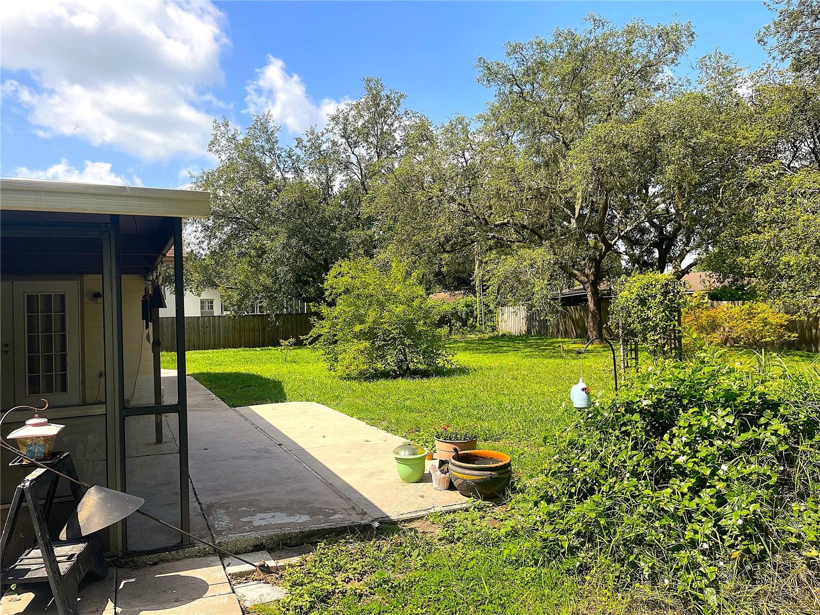 Homes for sale in Lakeland, FL | 8110 Walt Williams Rd, Lakeland, FL 33809 | MLS# P4935105