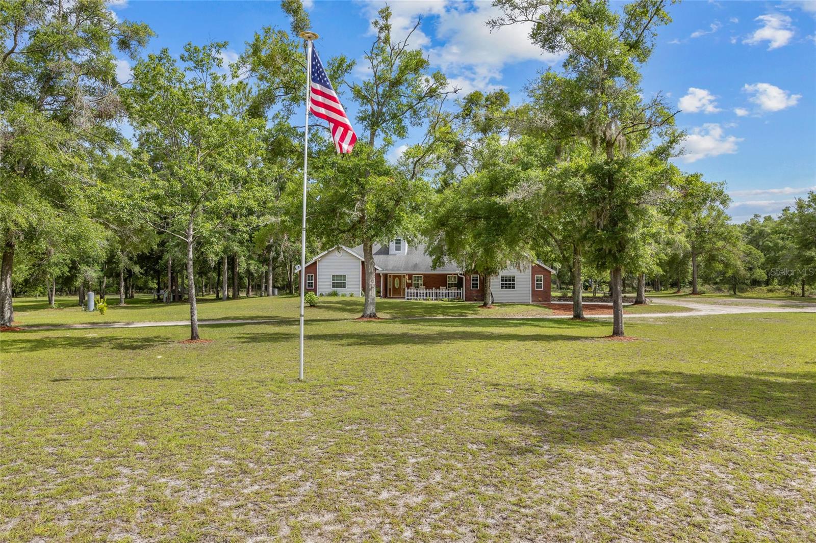 Homes for sale in Fort White, FL | 1827 Sw Shiloh St, Fort White, FL 32038 | MLS# GC531577
