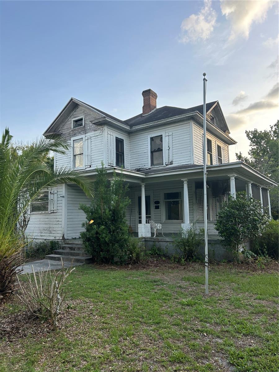 Homes for sale in Umatilla, FL | 110 S Trowell Ave, Umatilla, FL 32784 | MLS# G5098064