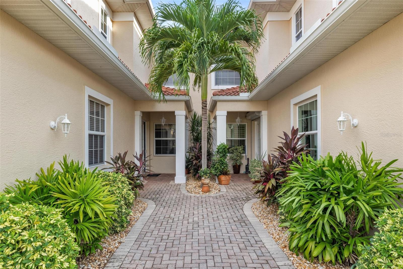 Homes for sale in Punta Gorda, FL | 2630 Tarpon Cove Dr #212, Punta Gorda, FL 33950 | MLS# C7510956