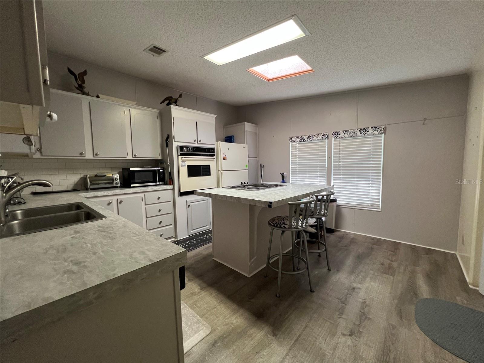 Homes for sale in Wildwood, FL | 600 Oak Blvd, Wildwood, FL 34785 | MLS# G5098070
