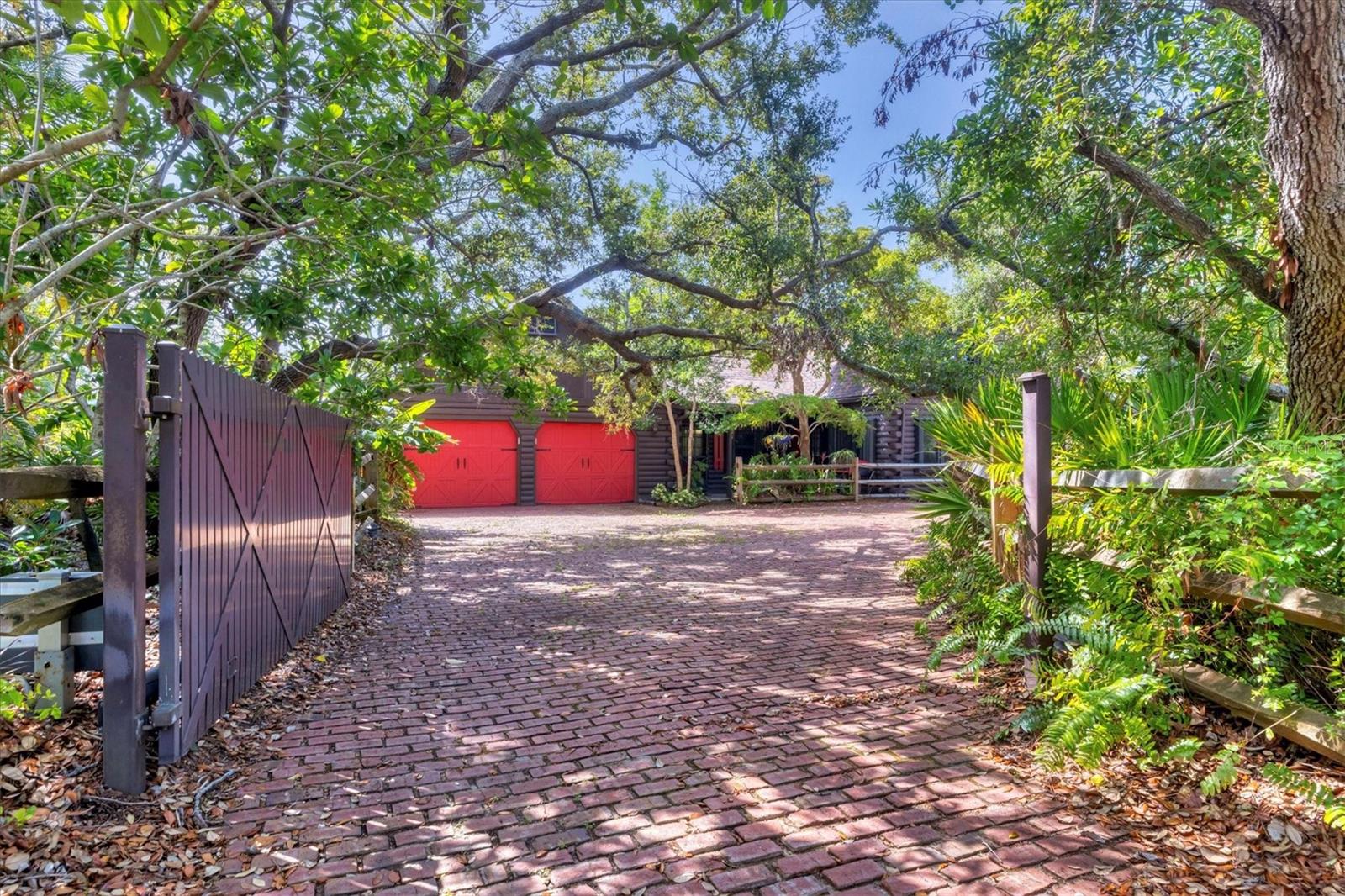 Homes for sale in Englewood, FL | 1550 Bayshore Dr, Englewood, FL 34223 | MLS# D6142679