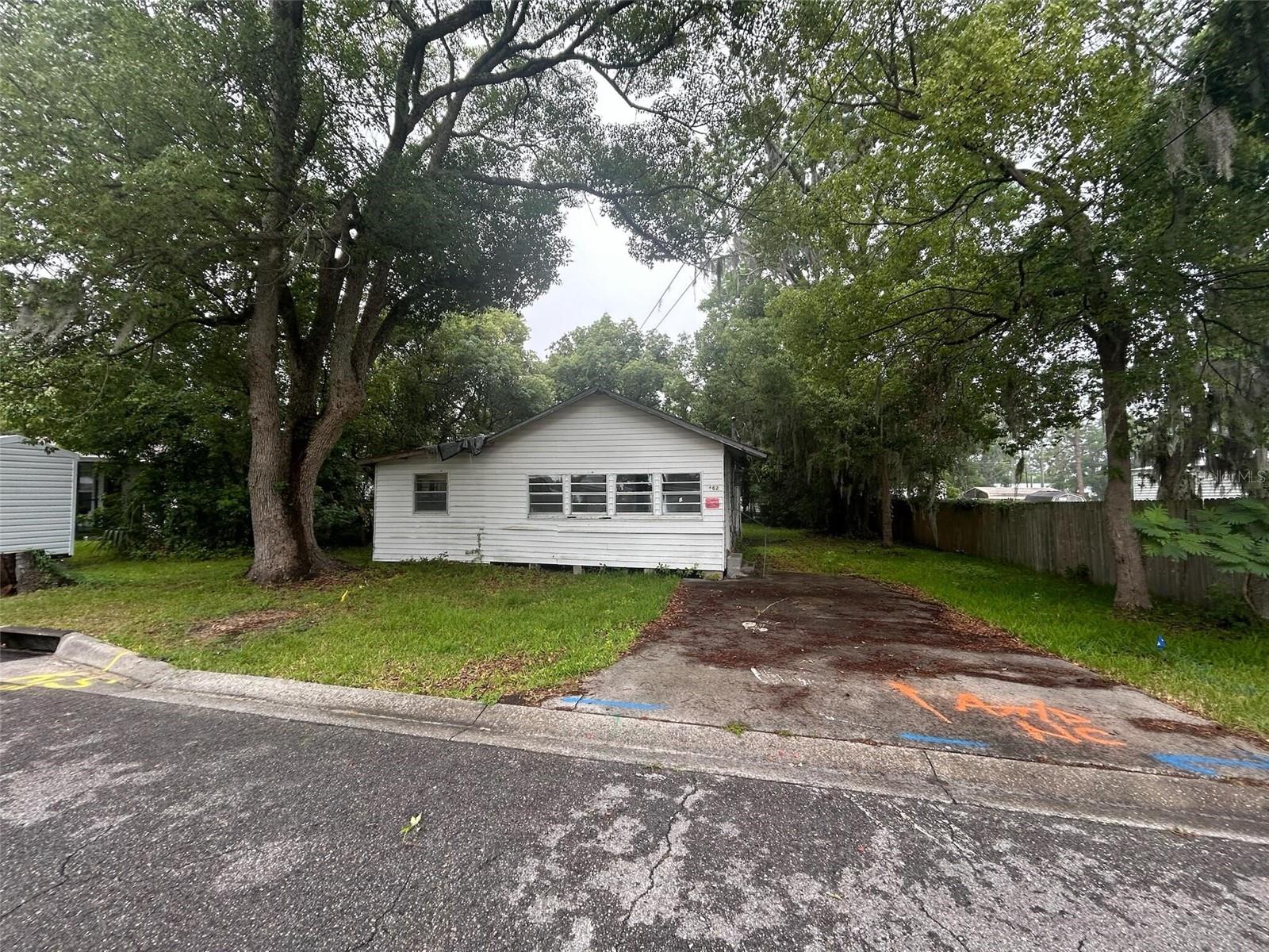 Homes for sale in Lake City, FL | 862 Ne Coldwater Ave, Lake City, FL 32055 | MLS# O6316726