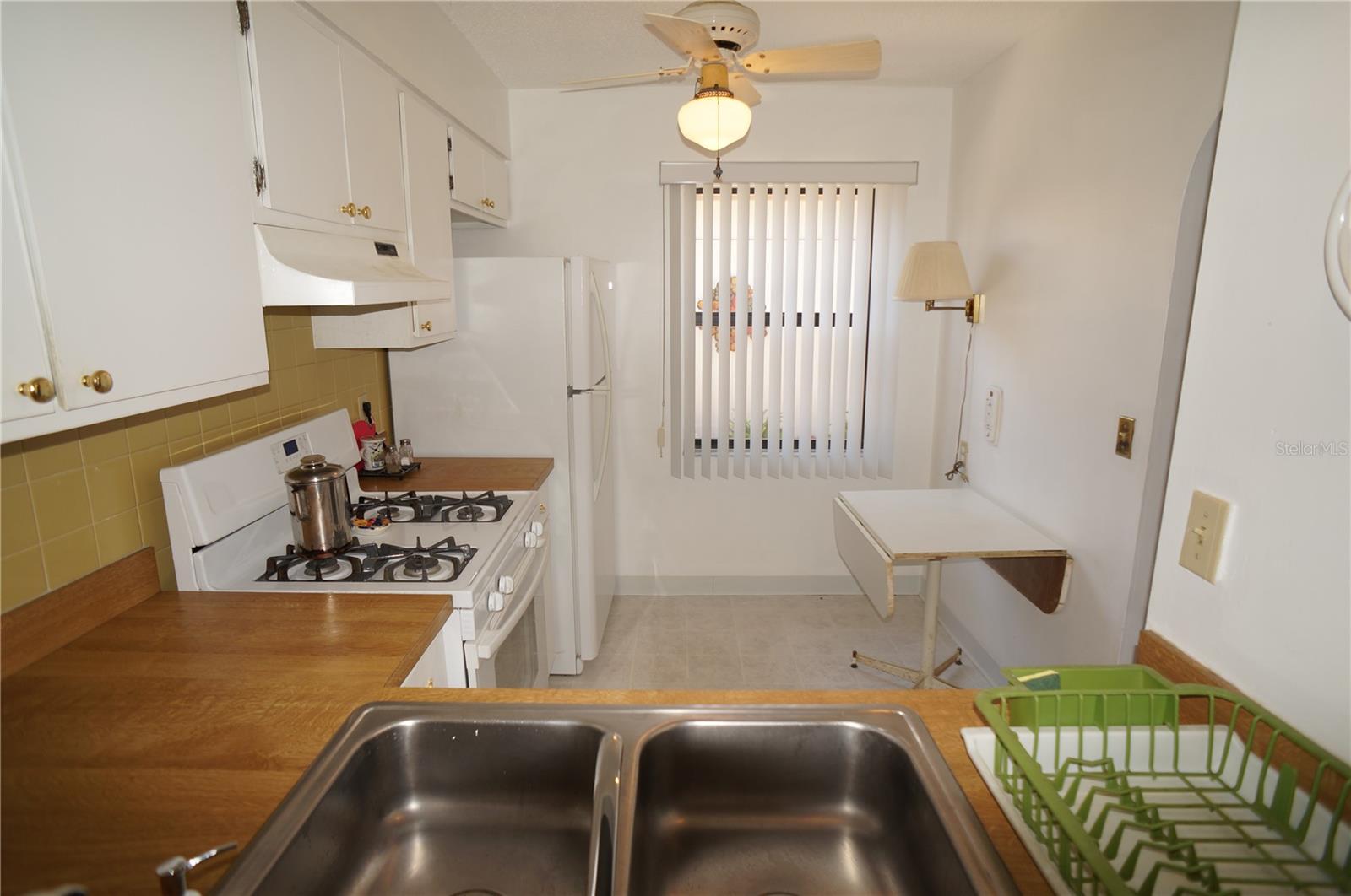 Homes for sale in Clearwater, FL | 1406 Arrowhead Cir W, Clearwater, FL 33759 | MLS# TB8395076