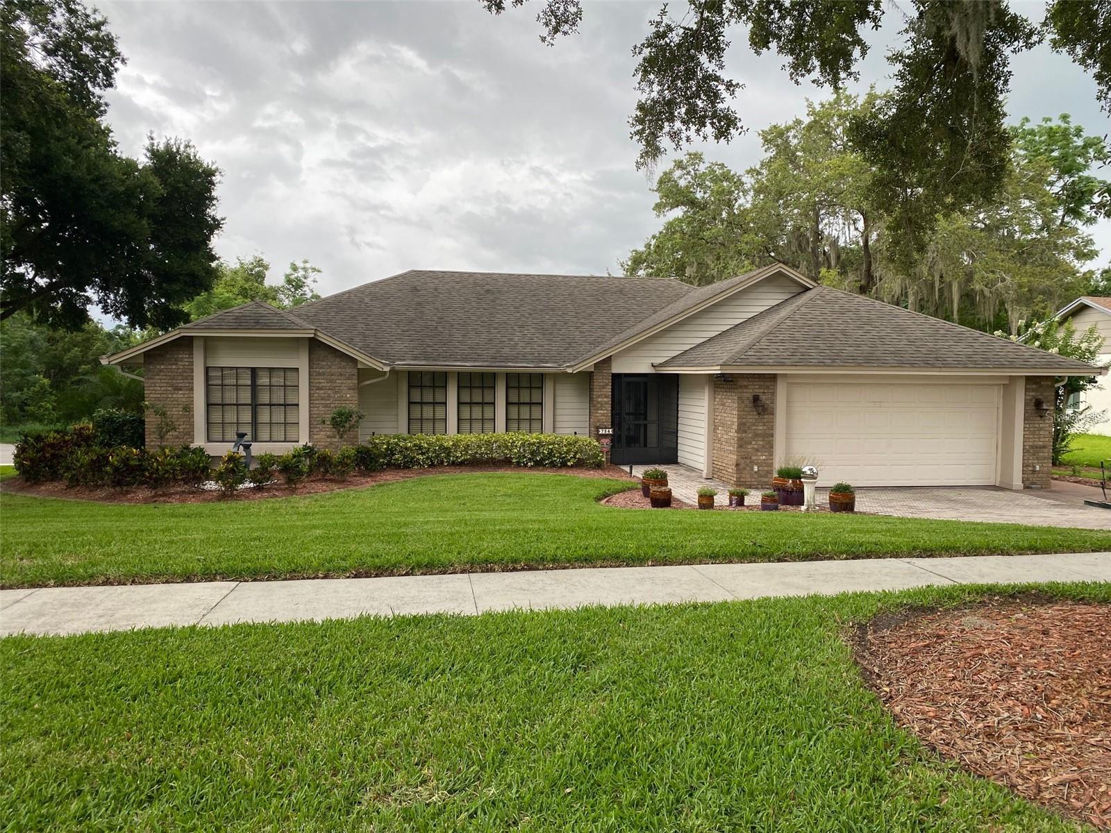 Homes for sale in Orlando, FL | 724 Rosemere Cir, Orlando, FL 32835 | MLS# G5098086