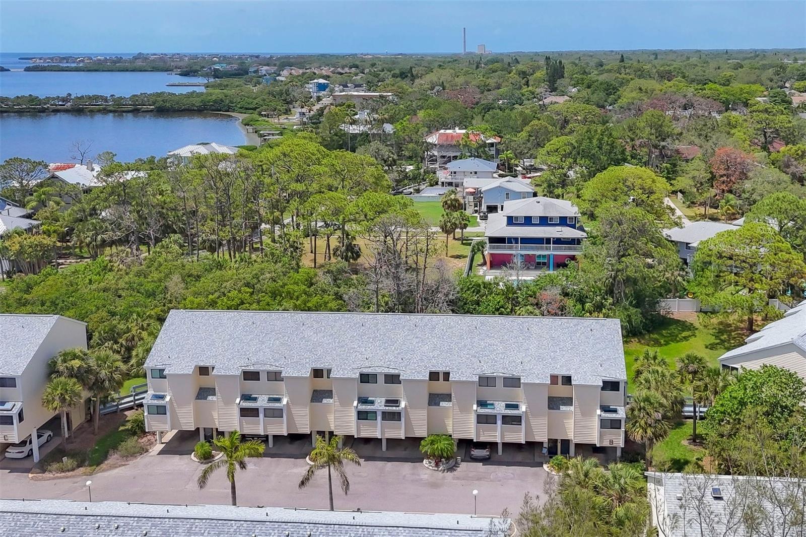 Homes for sale in Tarpon Springs, FL | 1500 Sunset Rd #B4, Tarpon Springs, FL 34689 | MLS# A4655400