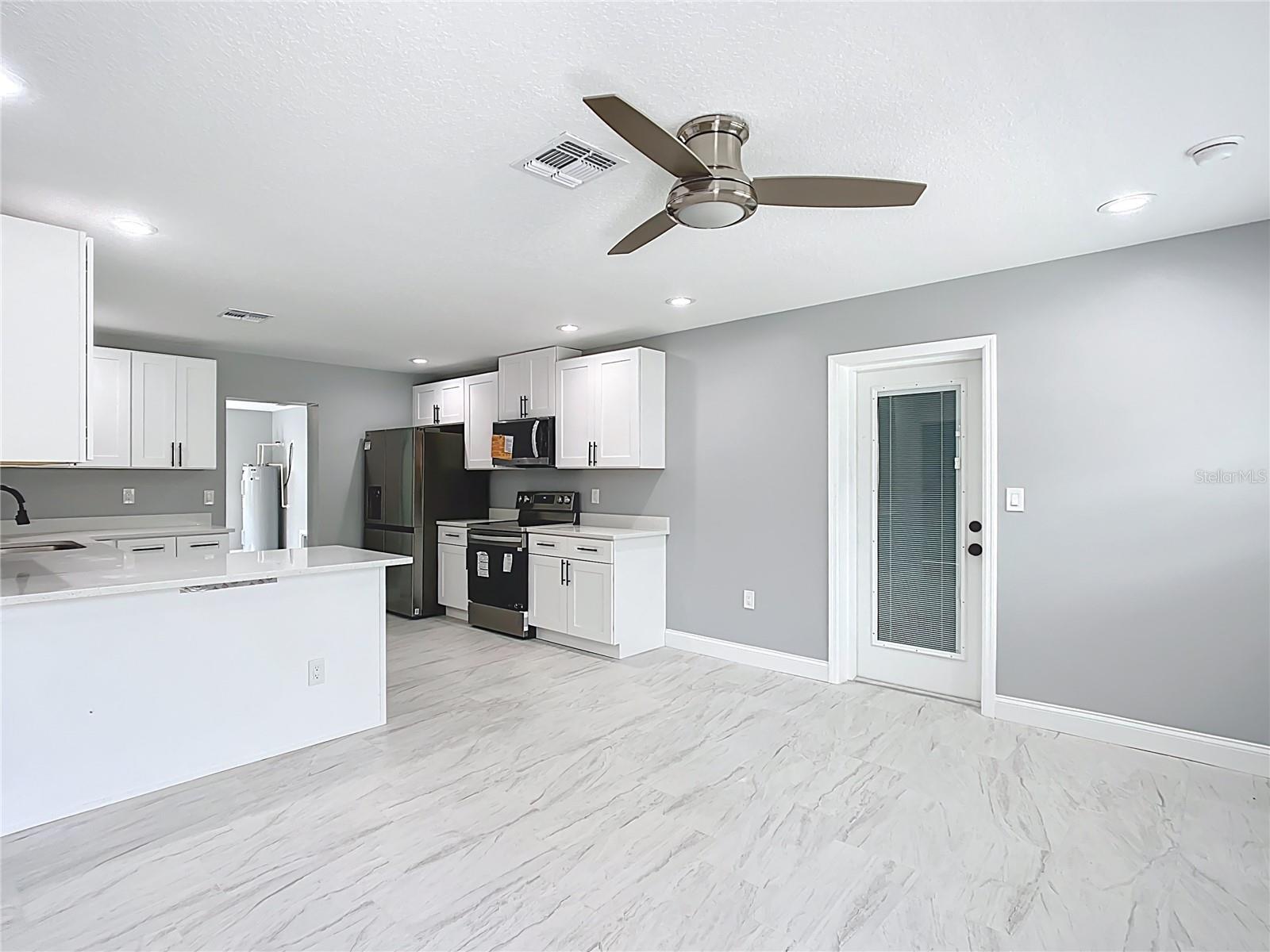 Homes for sale in Lakeland, FL | 2629 Williston Dr, Lakeland, FL 33801 | MLS# S5128706