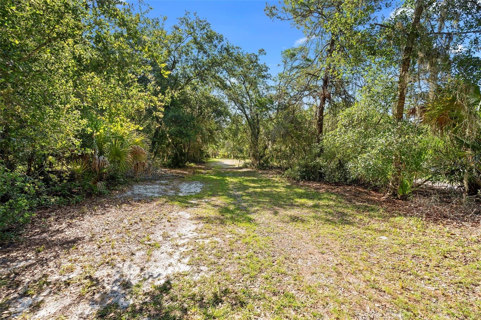 3rd image of 1835 S Glencoe Rd, New Smyrna Beach, FL 32168 | MLS# O6318448