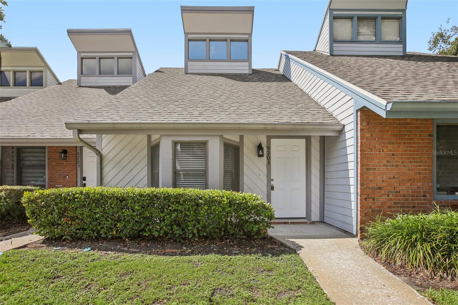 Homes for sale in Temple Terrace, FL | 5203 Oak Charter Ct #5203, Temple Terrace, FL 33617 | MLS# TB8399984