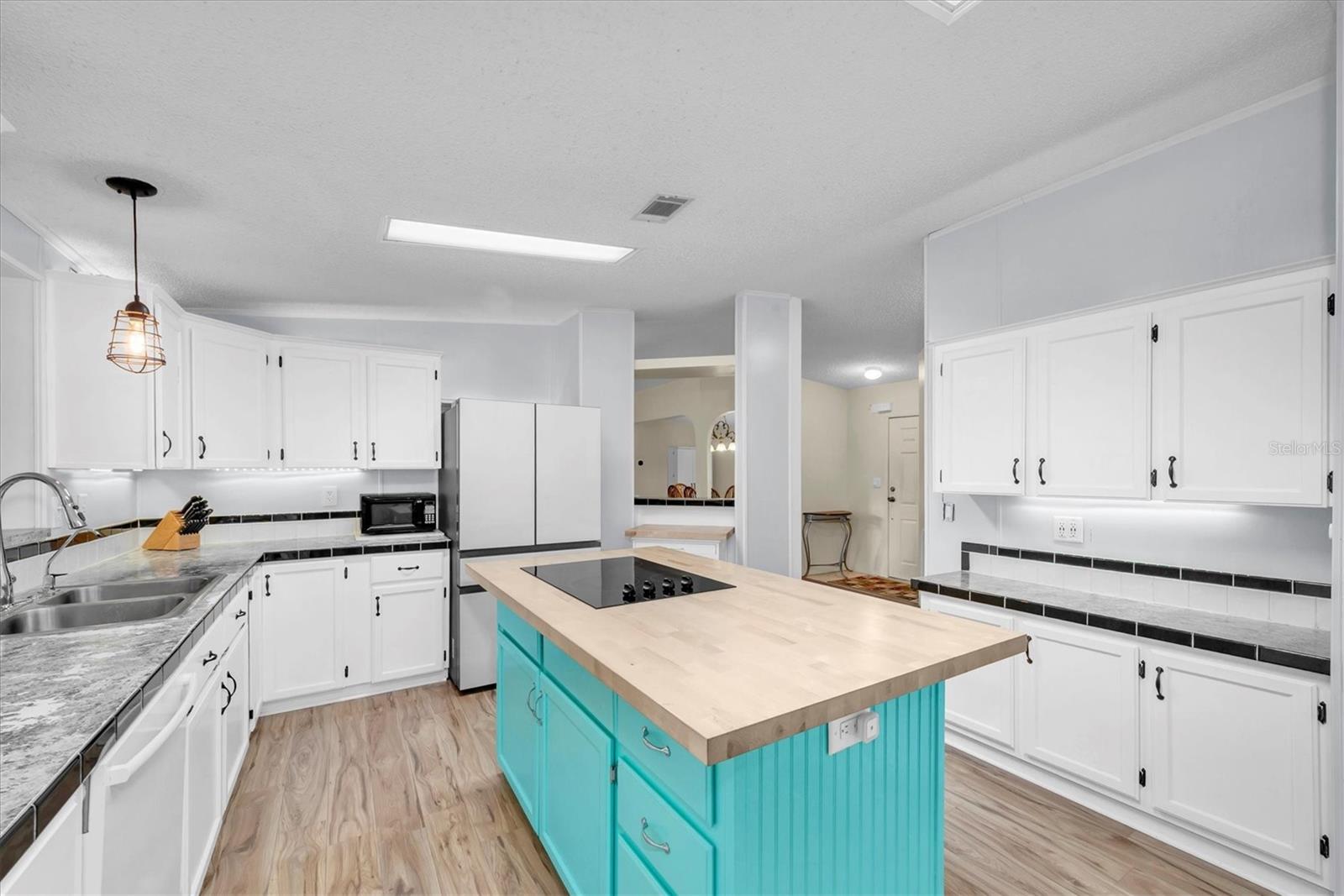 Homes for sale in Dover, FL | 908 Sydney Washer Rd, Dover, FL 33527 | MLS# TB8409259