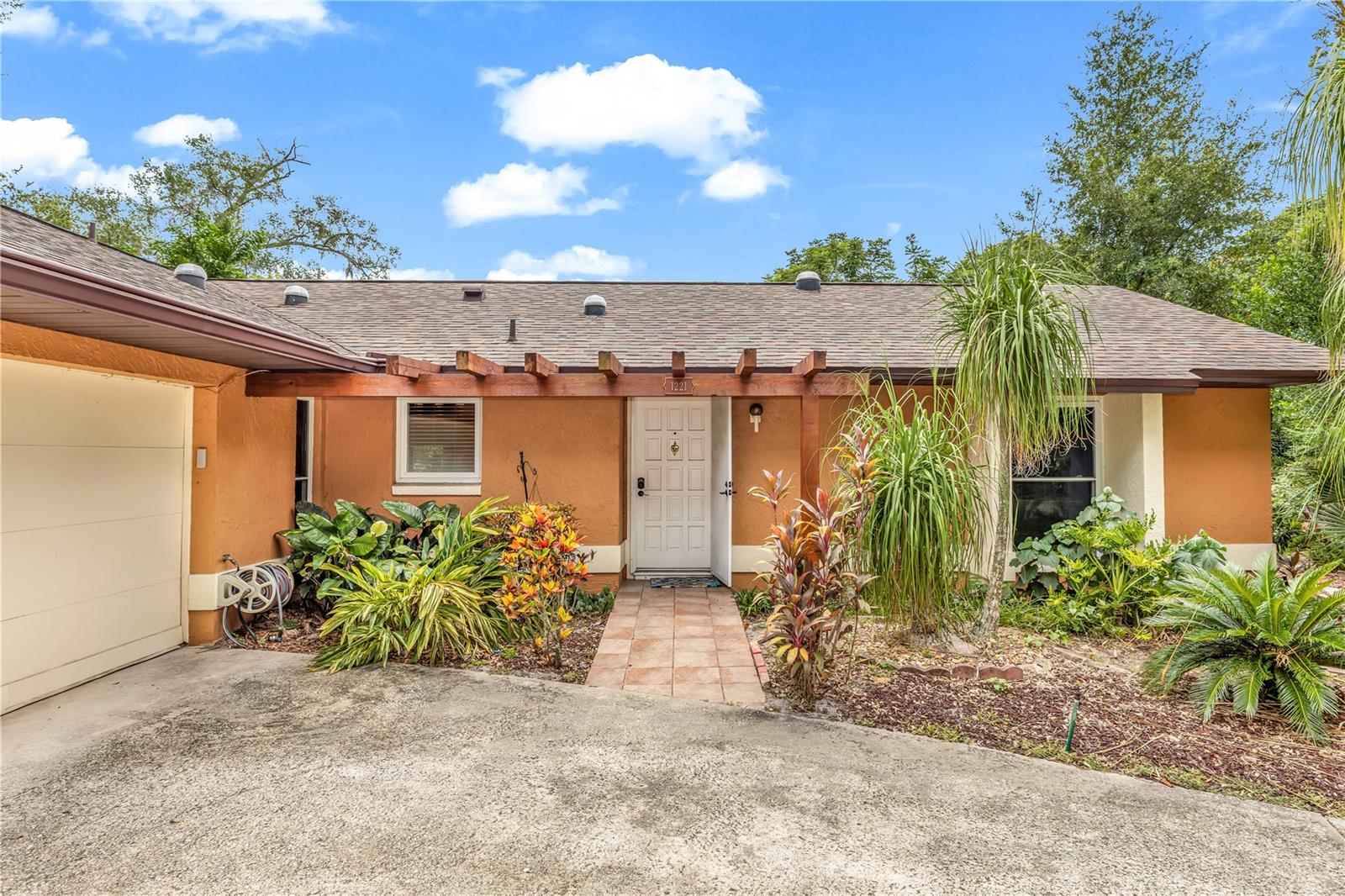 Homes for sale in Longwood, FL | 1221 Arden St, Longwood, FL 32750 | MLS# V4944080