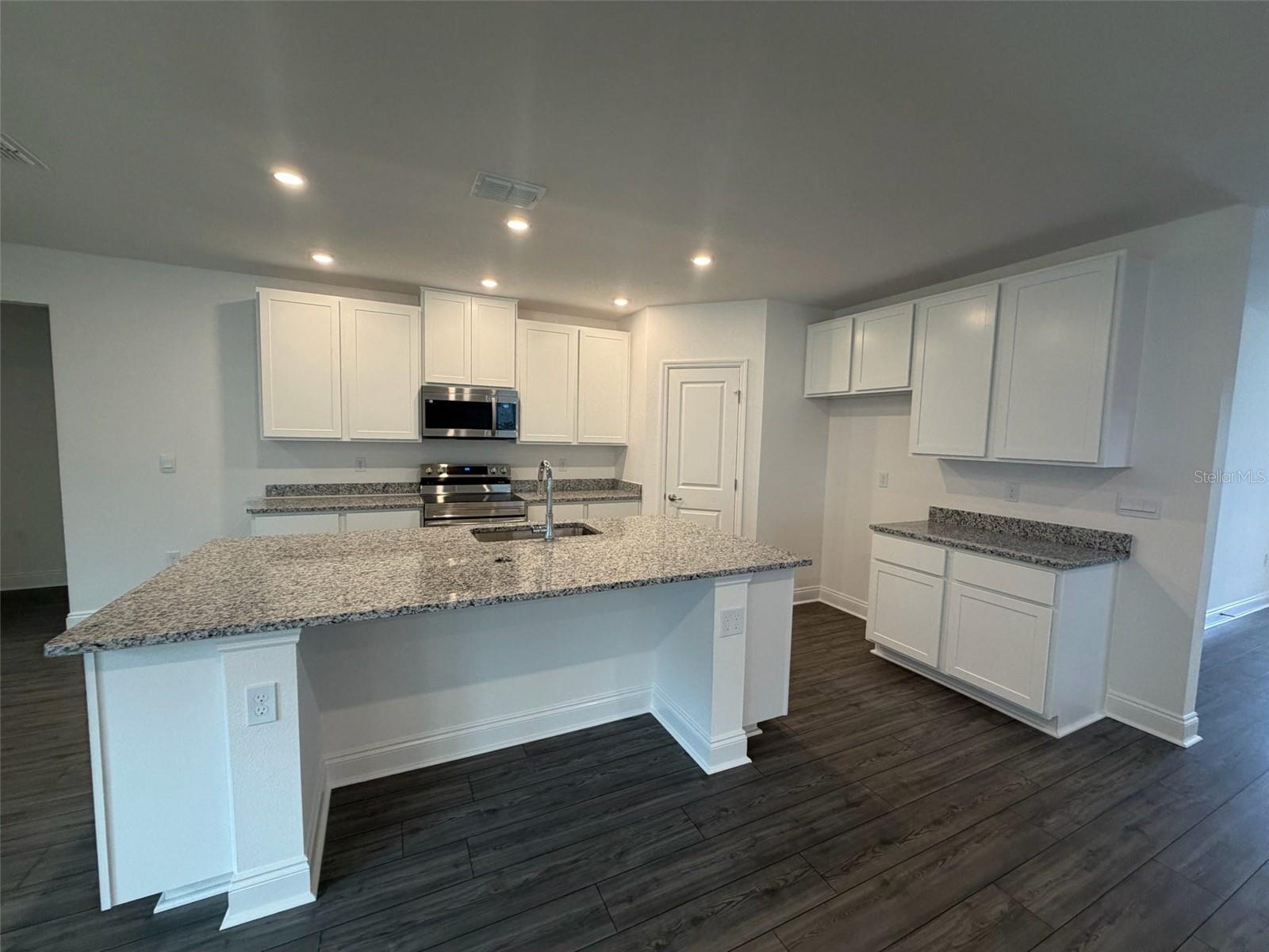 Homes for sale in Palm Coast, FL | 70 Enclave Ave, Palm Coast, FL 32164 | MLS# O6332469