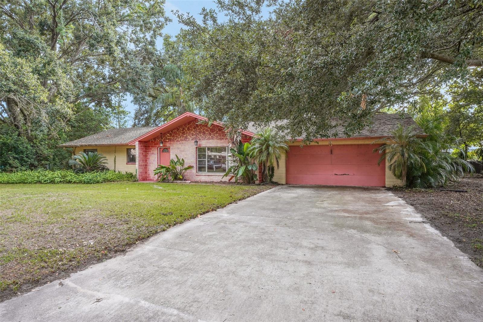 Homes for sale in Altamonte Springs, FL | 1221 Forest Cir, Altamonte Springs, FL 32714 | MLS# O6333600