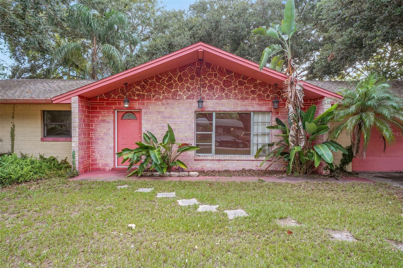 Homes for sale in Altamonte Springs, FL | 1221 Forest Cir, Altamonte Springs, FL 32714 | MLS# O6333600