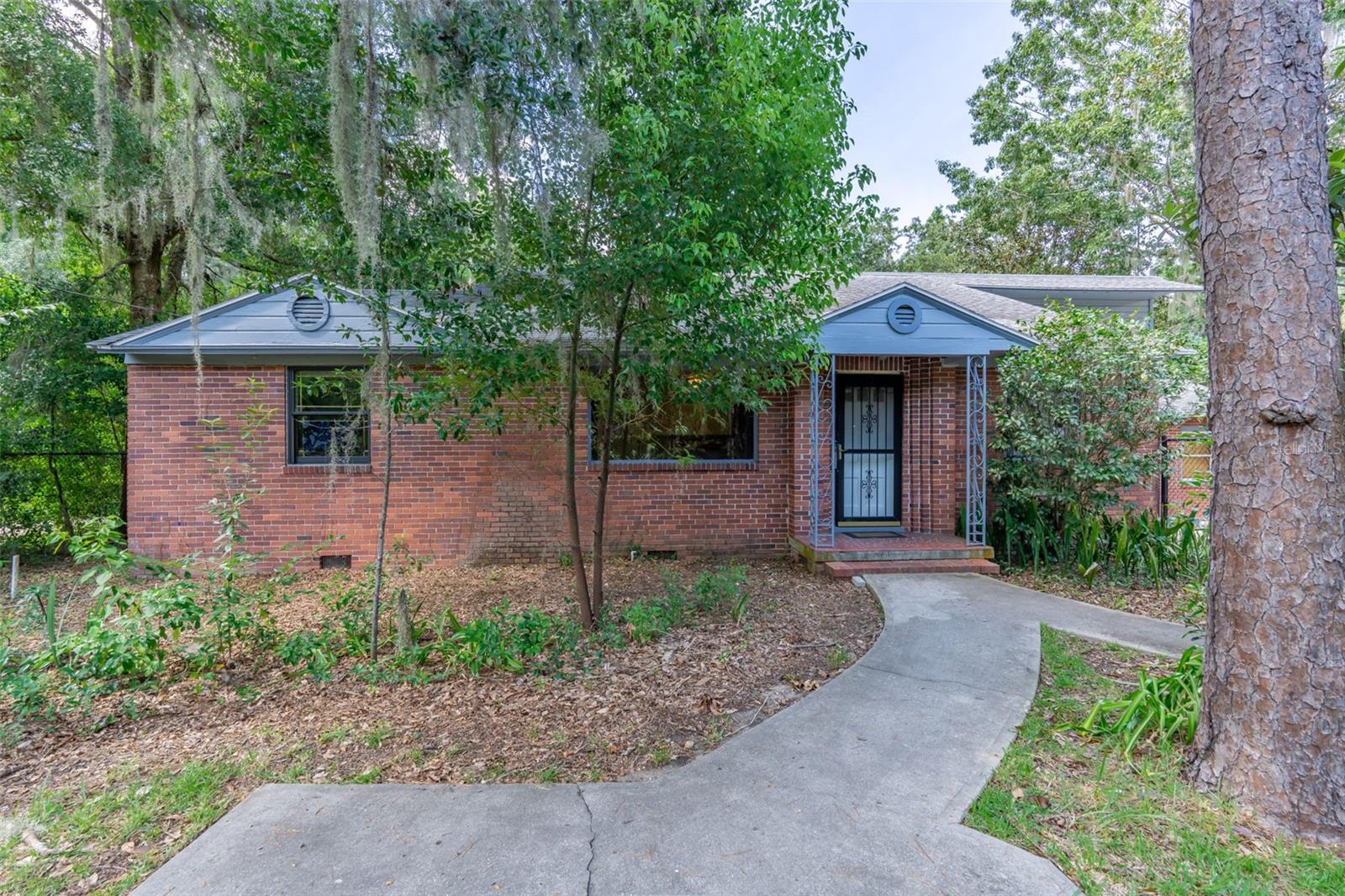 Homes for sale in Gainesville, Fl, FL | 1636 Nw 8th Ave, Gainesville, Fl, FL 32603 | MLS# GC533324