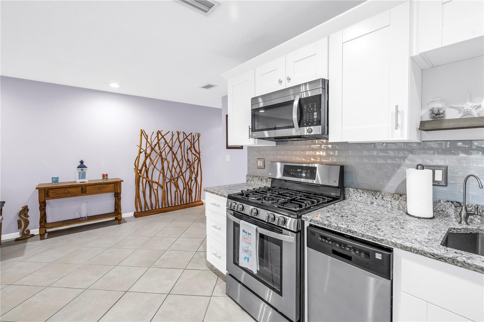 Photo 5 of Condominium at 5725 80th Street N #106, Saint Petersburg, FL 33709 | MLS# TB8418247 |  | Sold on 2025-11-01