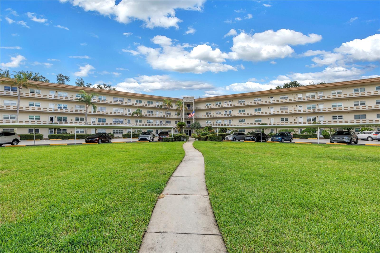 Photo 1 of Condominium at 5725 80th Street N #106, Saint Petersburg, FL 33709 | MLS# TB8418247 |  | Sold on 2025-11-01