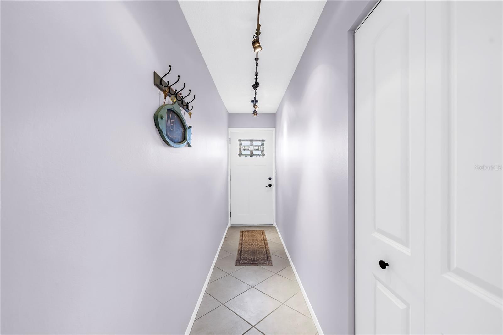 Photo 3 of Condominium at 5725 80th Street N #106, Saint Petersburg, FL 33709 | MLS# TB8418247 |  | Sold on 2025-11-01
