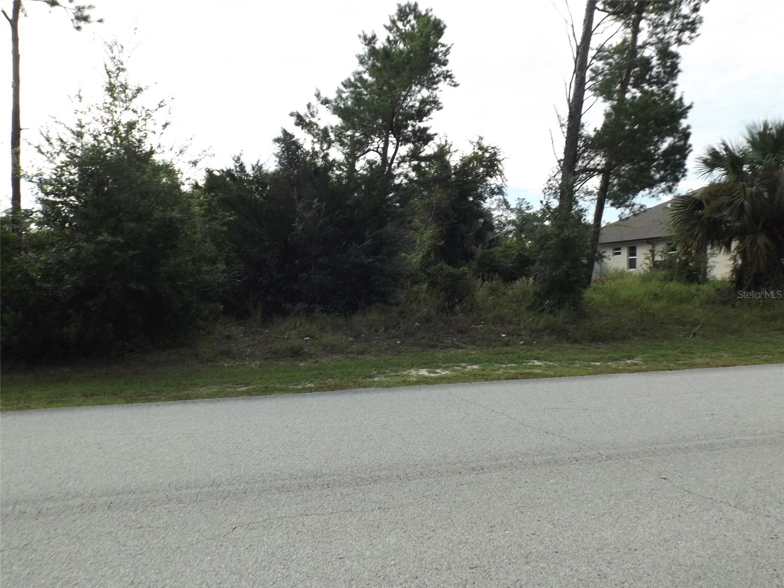 3rd image of 176 Frontier Dr, Palm Coast, FL 32137 | MLS# FC312672