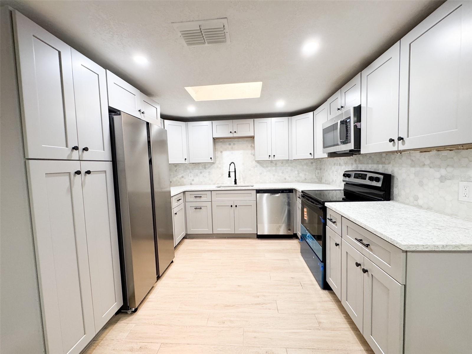 Homes for sale in Port Richey, FL | 8927 Roble Way, Port Richey, FL 34668 | MLS# W7879143