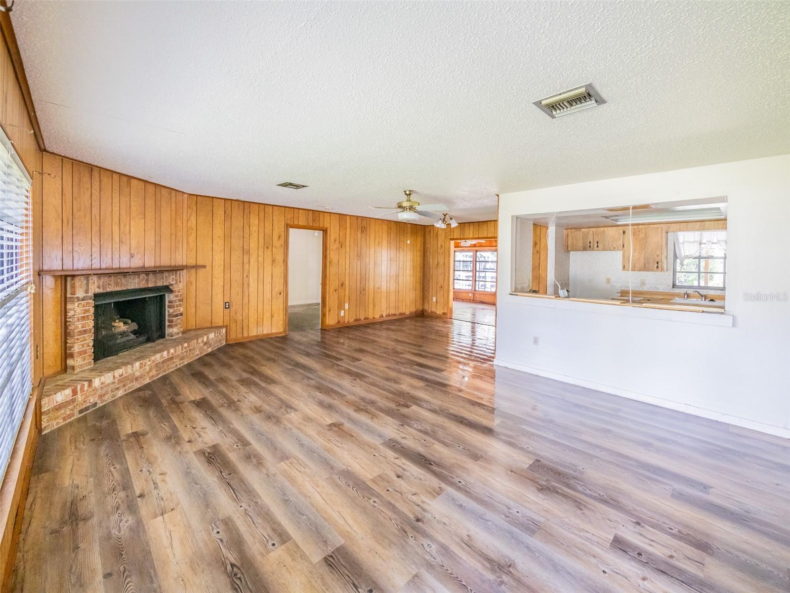 3rd image of 55746 Carroll St, Astor, FL 32102 | MLS# G5102488
