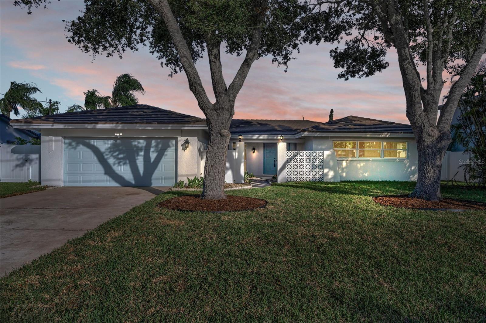 Homes for sale in Largo, FL | 1695 Clearwater Harbor Dr, Largo, FL 33770 | MLS# TB8431604