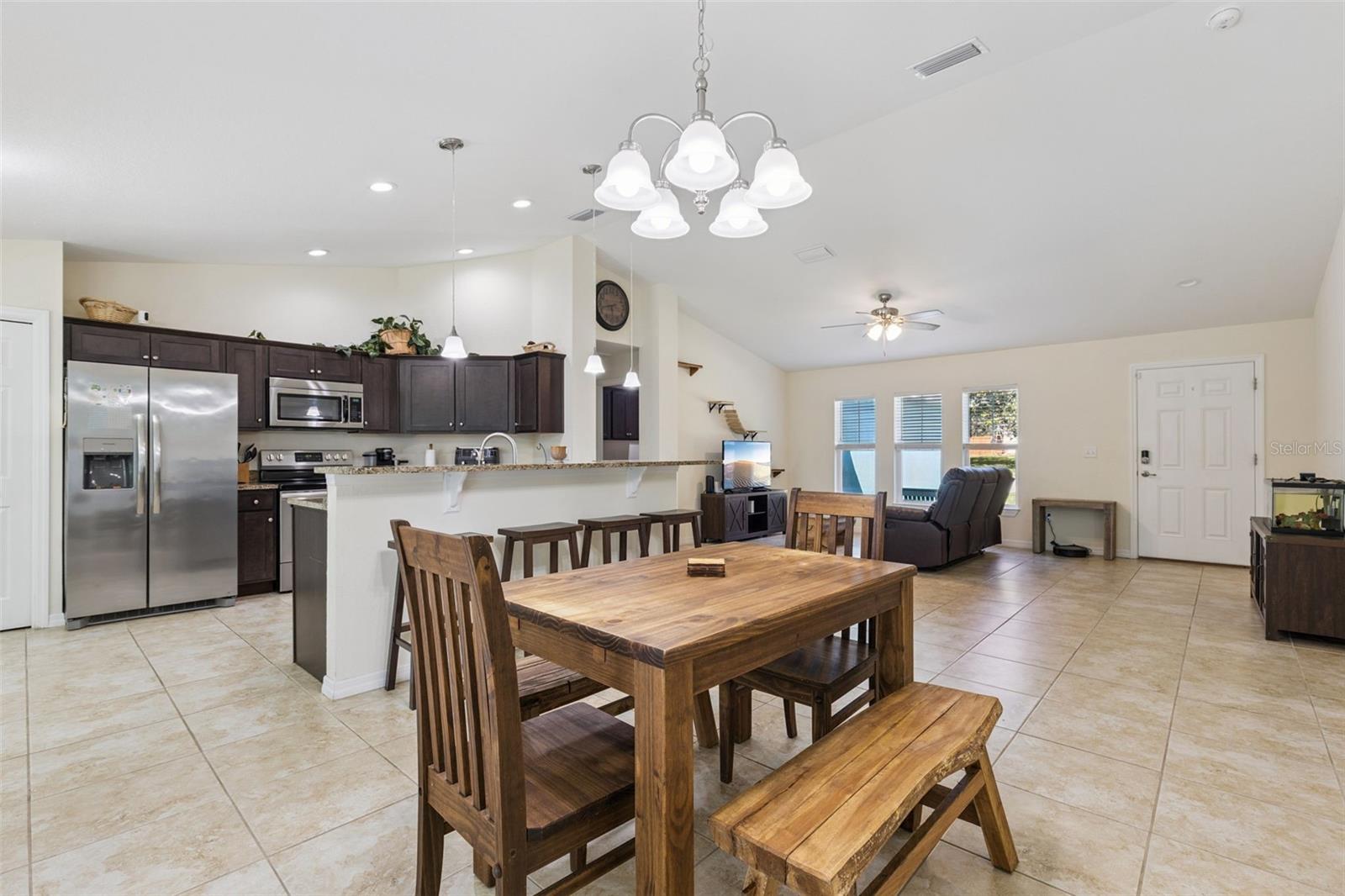 5th image of 7042 Se 122Nd Ln, Belleview, FL 34420 | MLS# O6348193