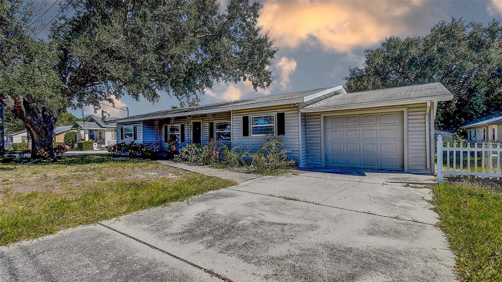 Homes for sale in Eagle Lake, FL | 896 N 9Th St, Eagle Lake, FL 33839 | MLS# TB8433702