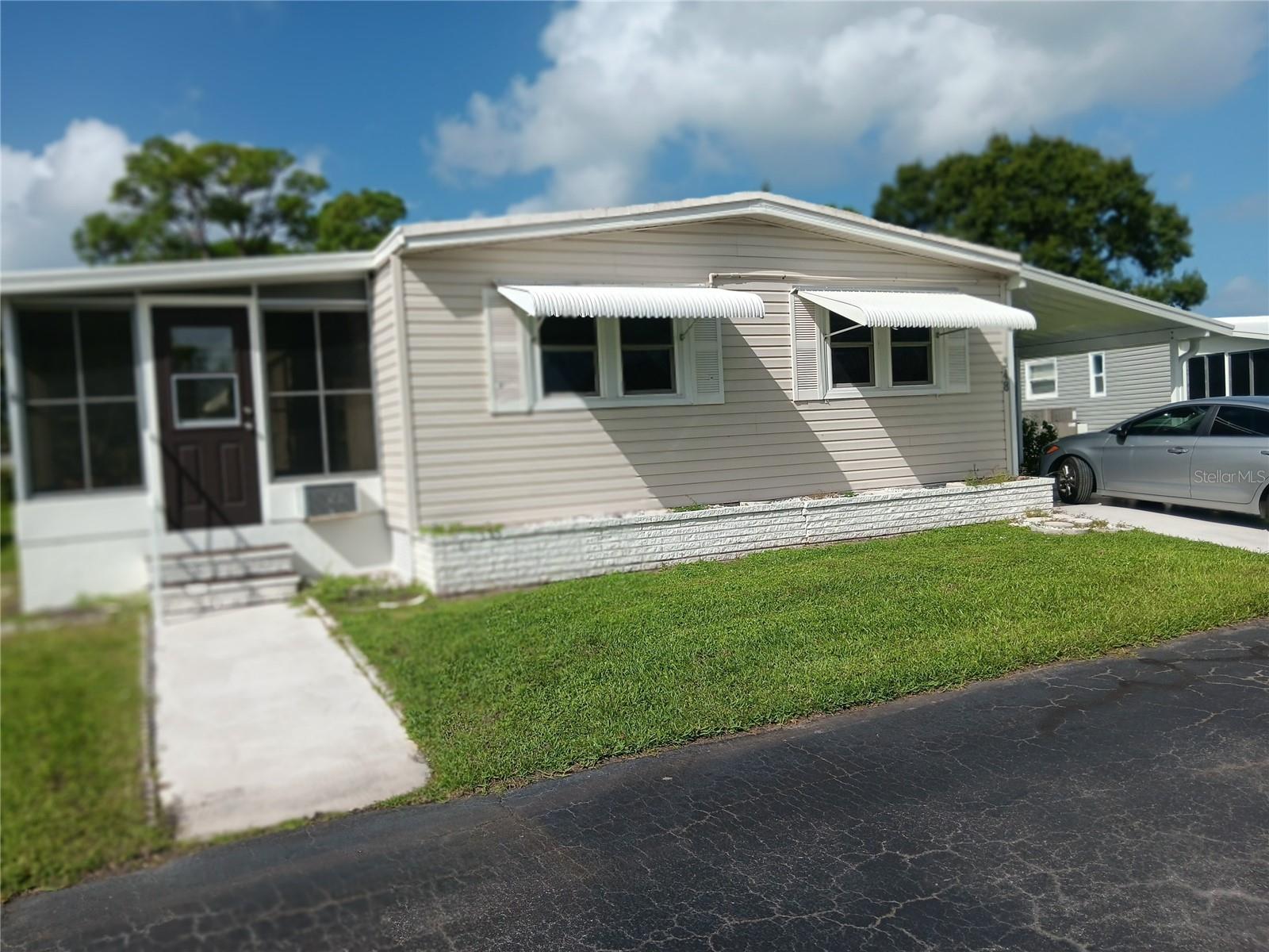 2nd image of 348 Tropic Dr, Osprey, FL 34229 | MLS# A4668240