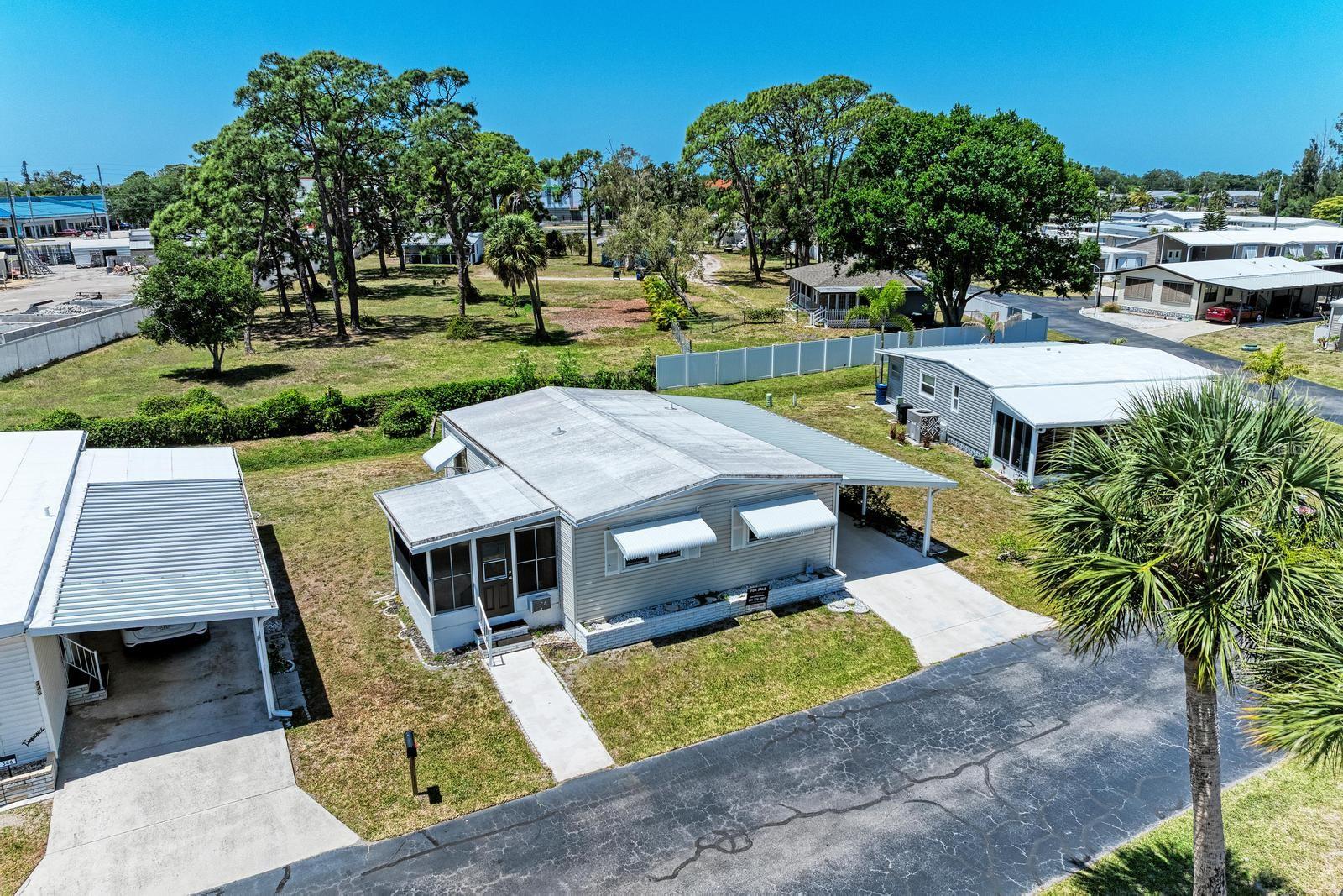 Homes for sale in Osprey, FL | 348 Tropic Dr, Osprey, FL 34229 | MLS# A4668240
