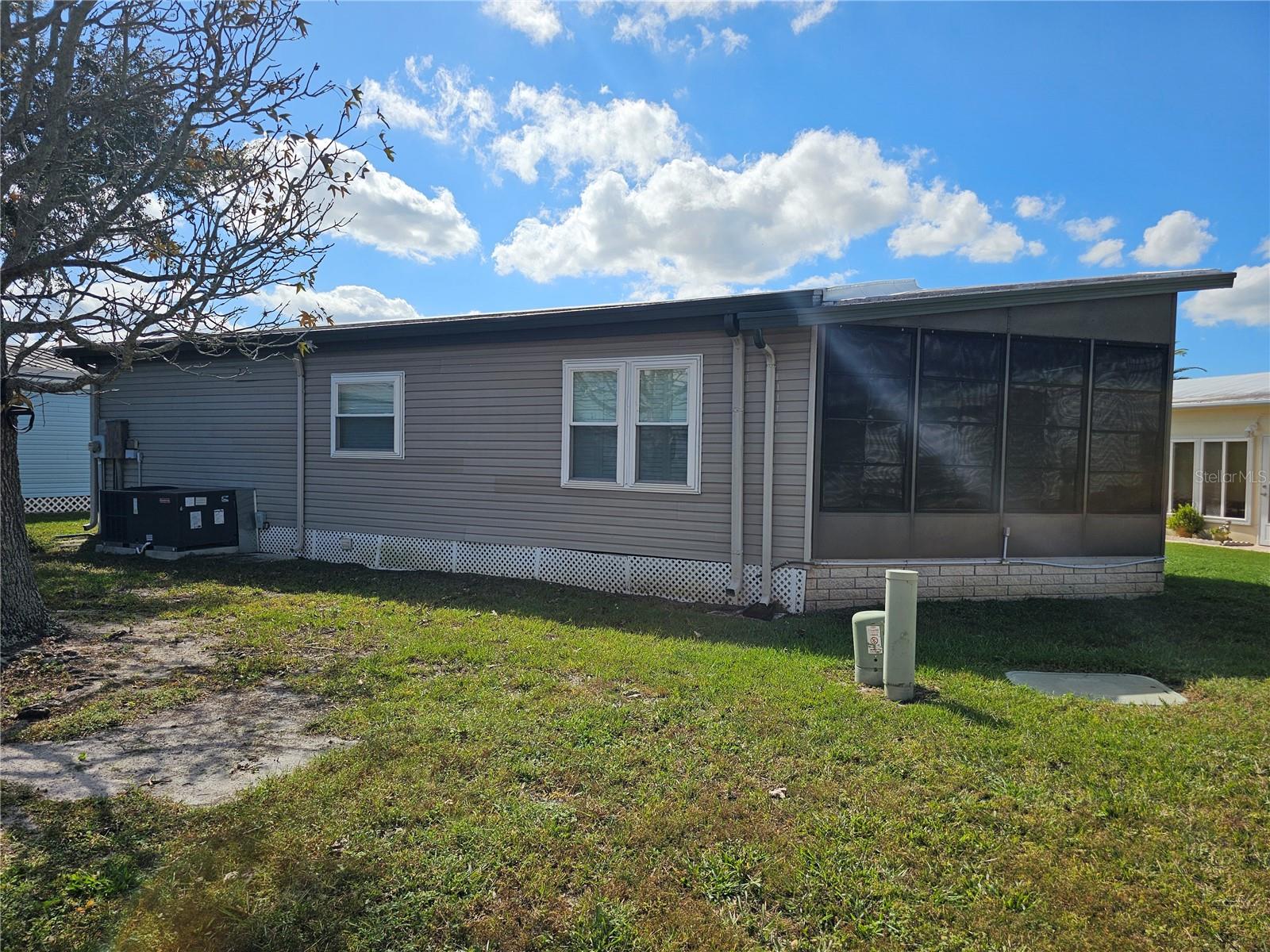 Homes for sale in Oldsmar, FL | 106 Dolphin Dr E, Oldsmar, FL 34677 | MLS# TB8438561