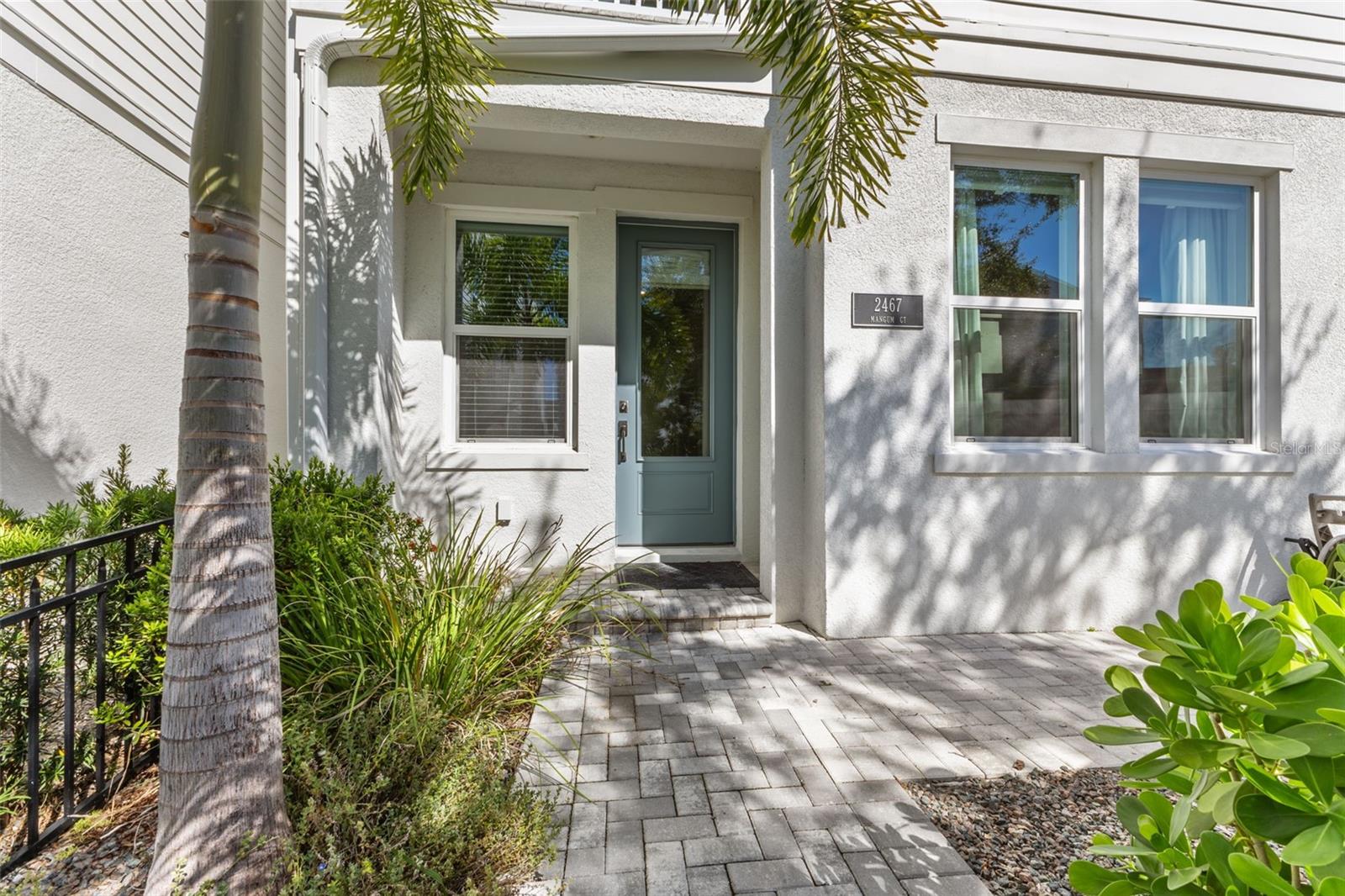 3rd image of 2467 Mangum Ct, Sarasota, FL 34237 | MLS# A4669179
