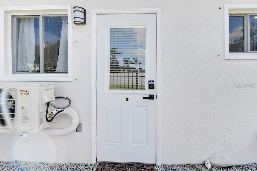 Homes for sale in Tampa, FL | 8734 Osage Dr, Tampa, FL 33634 | MLS# TB8442575